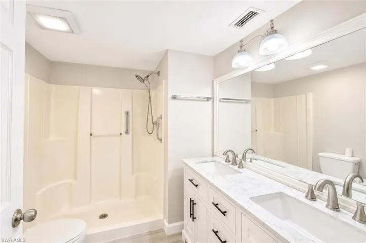 2340 Naples Trace Cir 2, Naples, Florida 34109