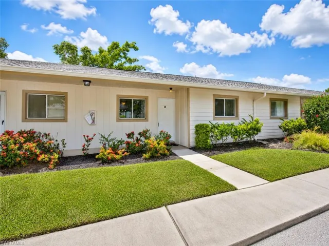 2340 Naples Trace Cir 2, Naples, Florida 34109
