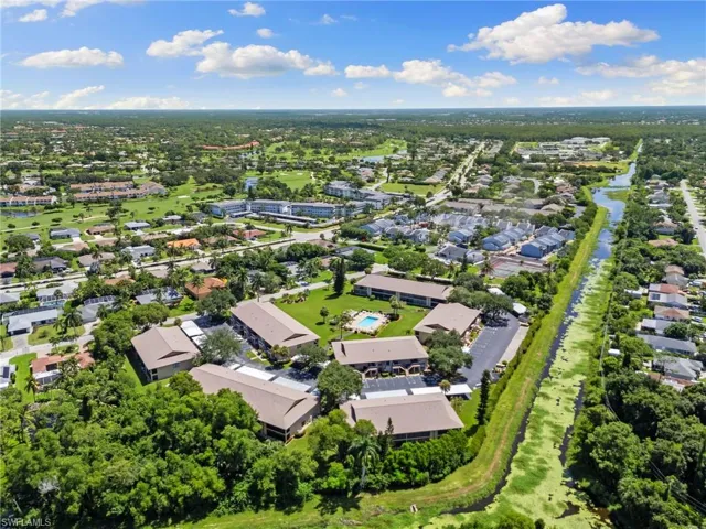 256  Pebble Beach  CIR, Naples, FL 34113