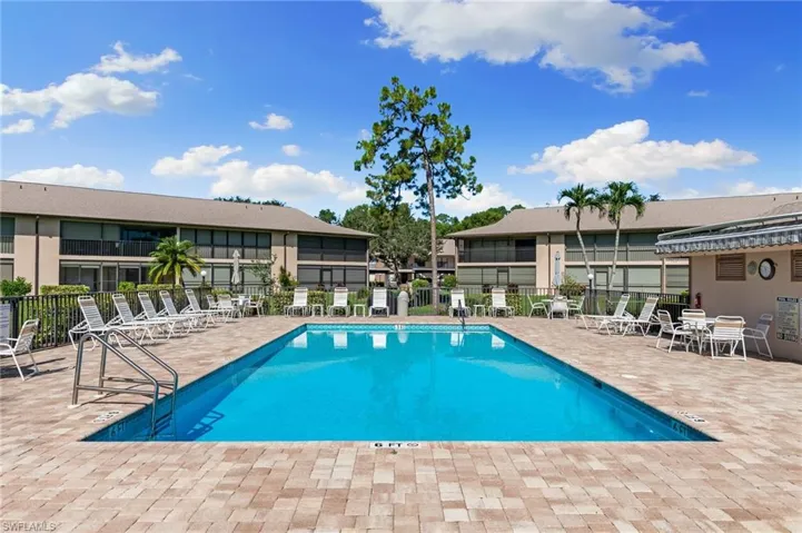 256  Pebble Beach  CIR, Naples, FL 34113