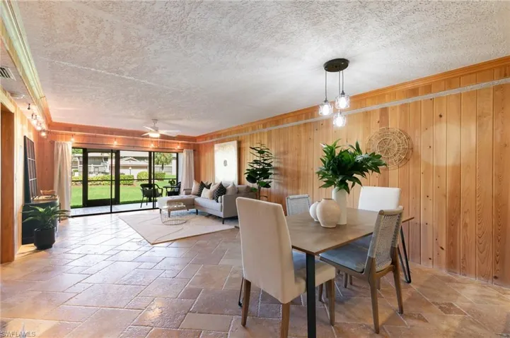 256  Pebble Beach  CIR, Naples, FL 34113
