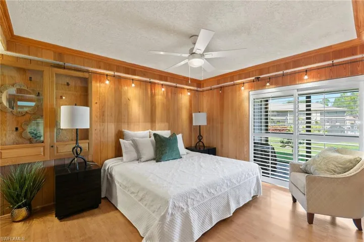 256  Pebble Beach  CIR, Naples, FL 34113