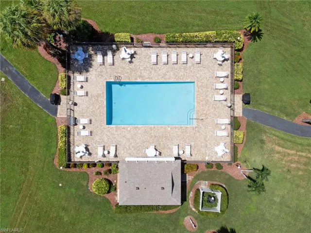 256  Pebble Beach  CIR, Naples, FL 34113