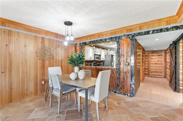 256  Pebble Beach  CIR, Naples, FL 34113