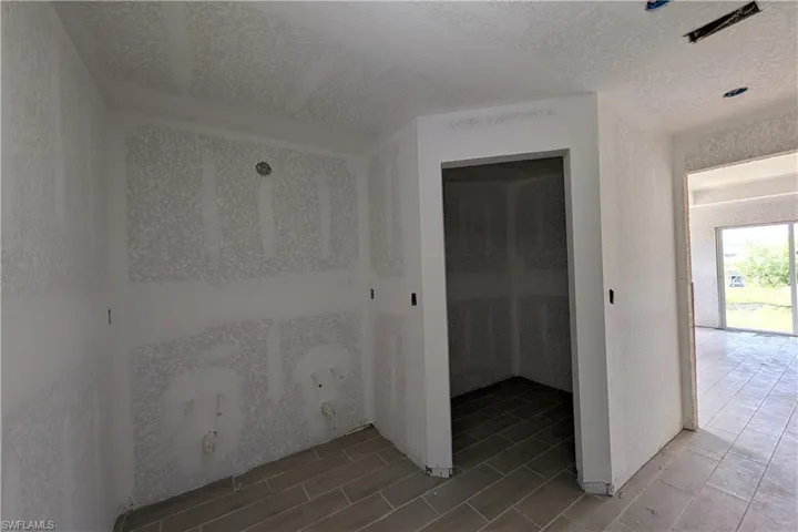 1813 Nw 20th Ter, Cape Coral, Florida 33993