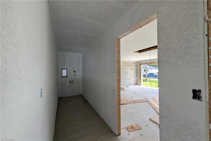 1813 Nw 20th Ter, Cape Coral, Florida 33993
