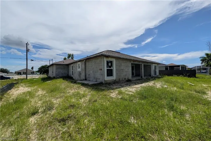 1813 Nw 20th Ter, Cape Coral, Florida 33993