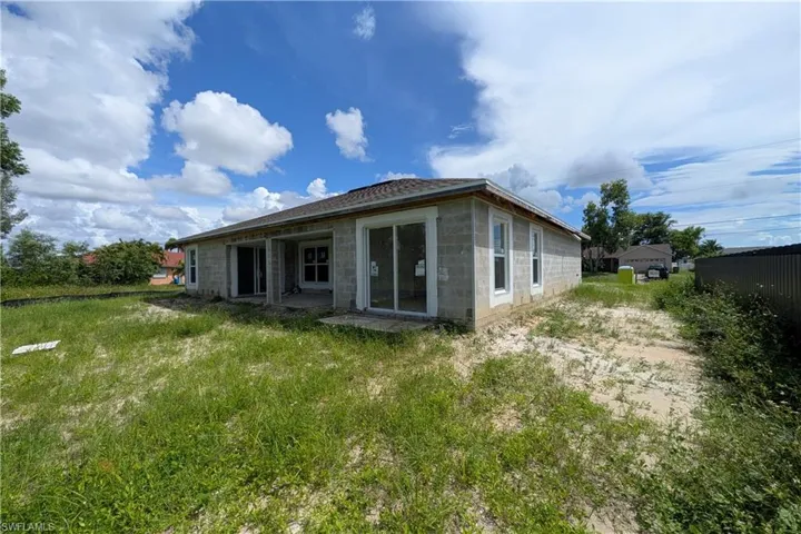 1813 Nw 20th Ter, Cape Coral, Florida 33993