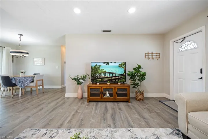 2138 Dominica Ave, Fort Myers, Florida 33905