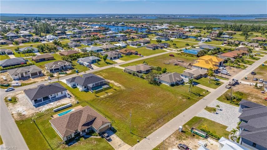 3722 SW 1st ST, CAPE CORAL FL 33991