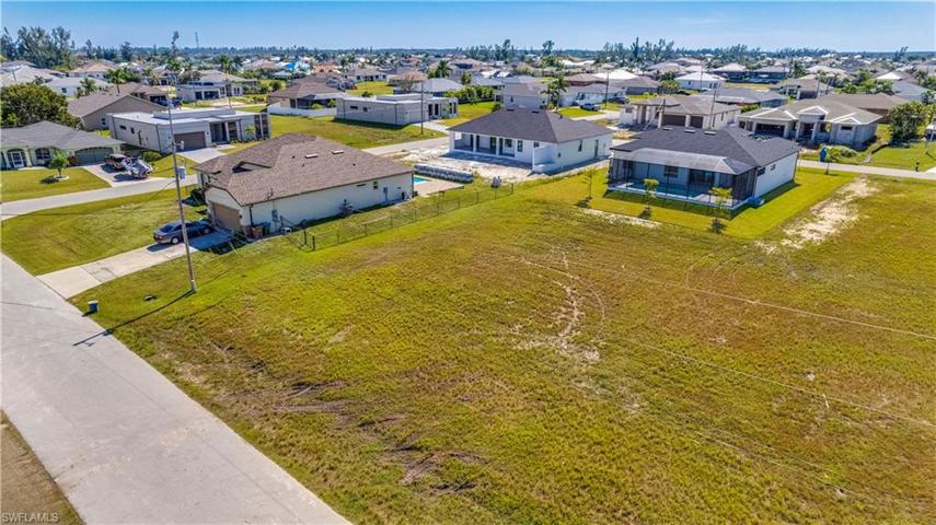 3722 SW 1st ST, CAPE CORAL FL 33991