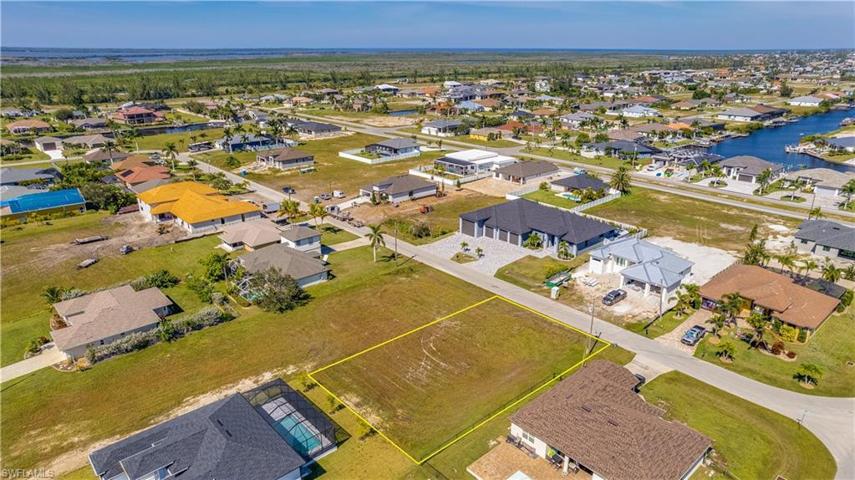 3722 SW 1st ST, CAPE CORAL FL 33991