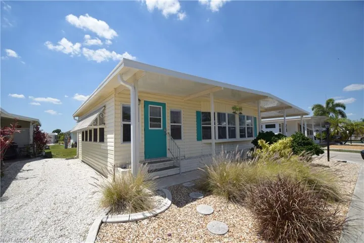 118  Snead  DR, North Fort Myers, FL 33903