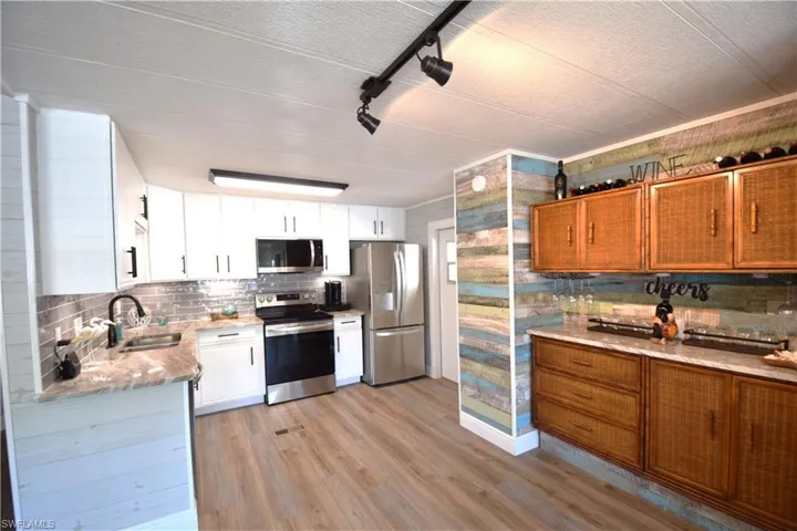 118  Snead  DR, North Fort Myers, FL 33903