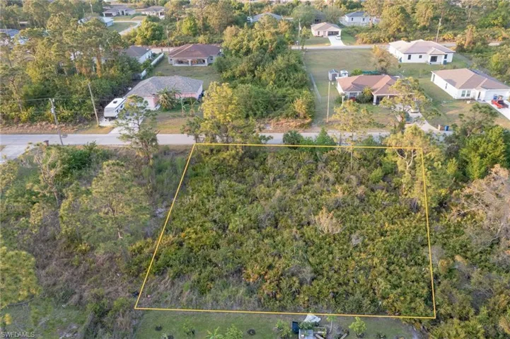 Bird's eye view with a residential view
