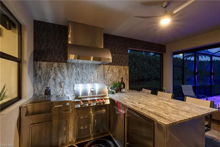 Spectacular Summer Kitchen
