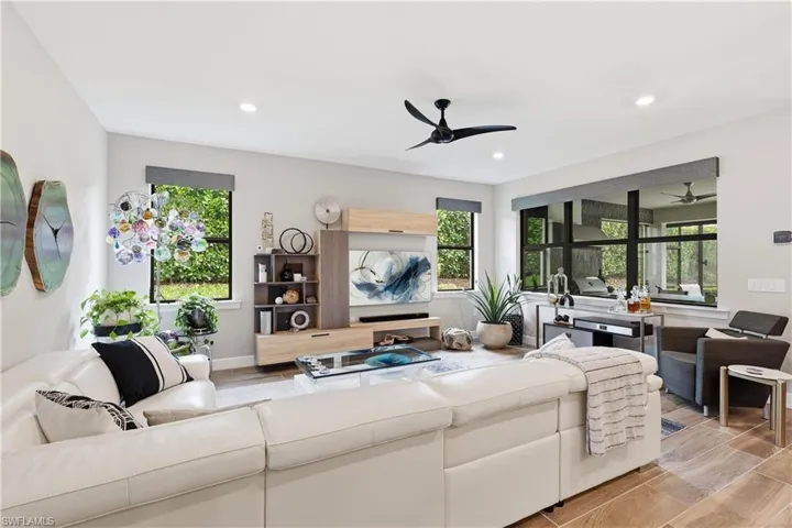 Sought After De'cor