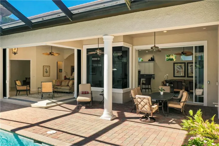 8986  Shenendoah  CIR, Naples, FL 34113