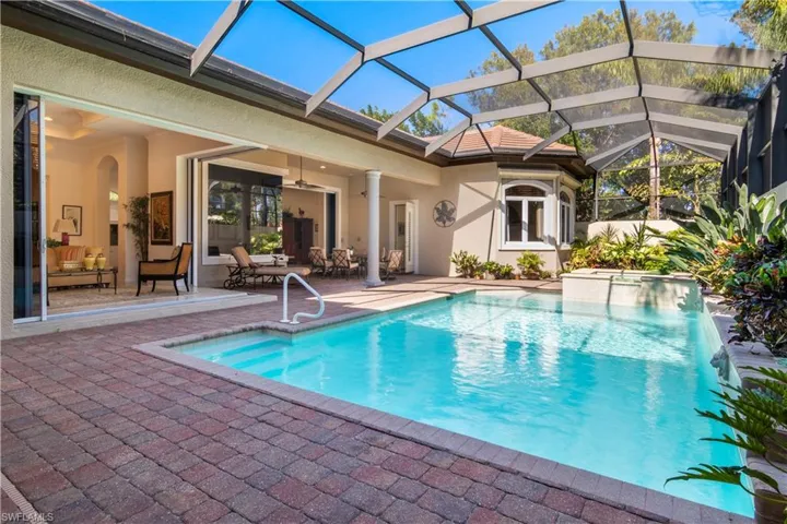 8986  Shenendoah  CIR, Naples, FL 34113