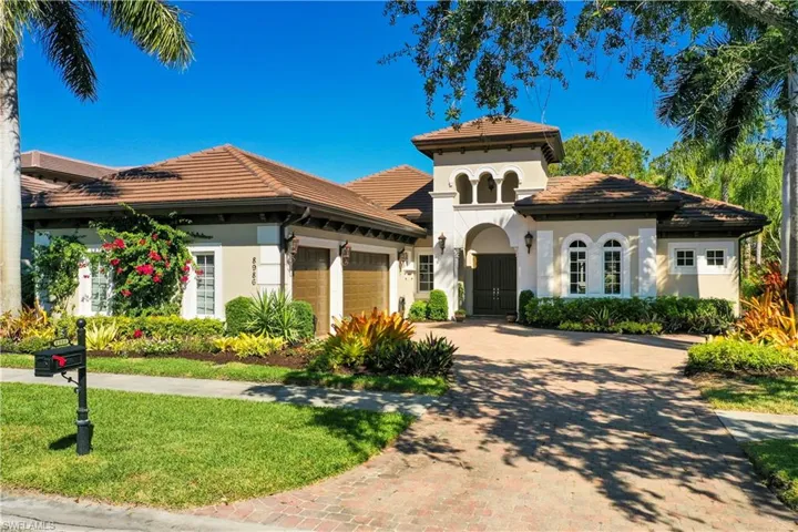 8986  Shenendoah  CIR, Naples, FL 34113