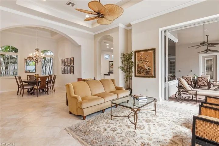 8986  Shenendoah  CIR, Naples, FL 34113