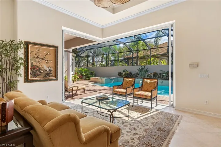 8986  Shenendoah  CIR, Naples, FL 34113