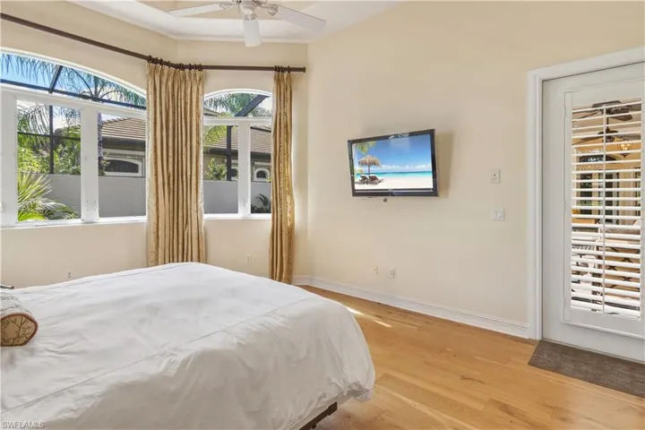 8986  Shenendoah  CIR, Naples, FL 34113
