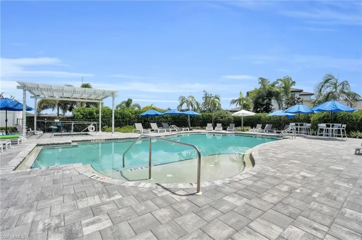 14744  Kingfisher  LOOP, Naples, FL 34120