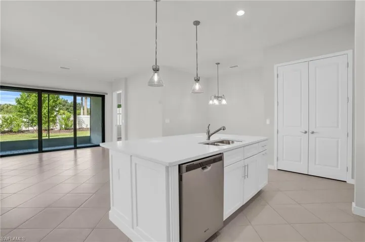 14744  Kingfisher  LOOP, Naples, FL 34120
