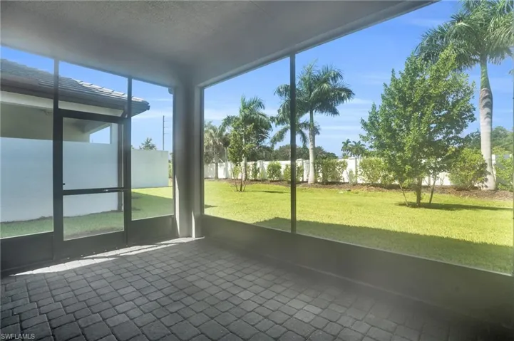 14744  Kingfisher  LOOP, Naples, FL 34120