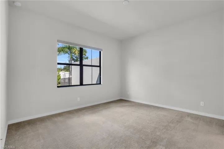 14744  Kingfisher  LOOP, Naples, FL 34120