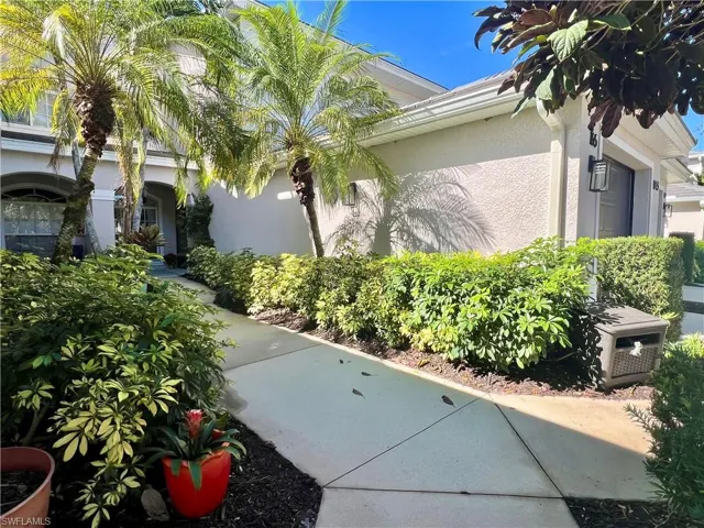 1945  Crestview  WAY, Naples, FL 34119