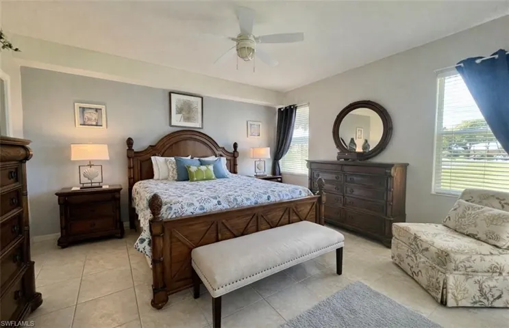 1945  Crestview  WAY, Naples, FL 34119