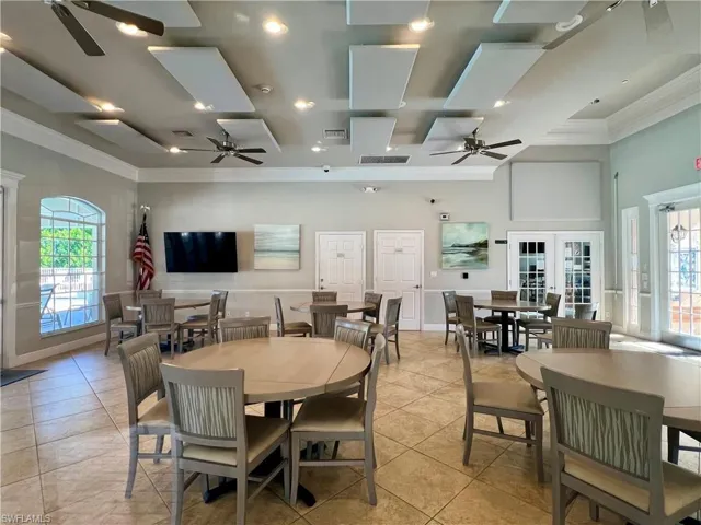 1945  Crestview  WAY, Naples, FL 34119