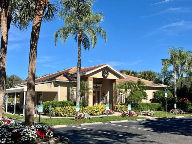1945  Crestview  WAY, Naples, FL 34119