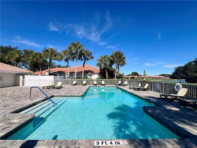 1945  Crestview  WAY, Naples, FL 34119