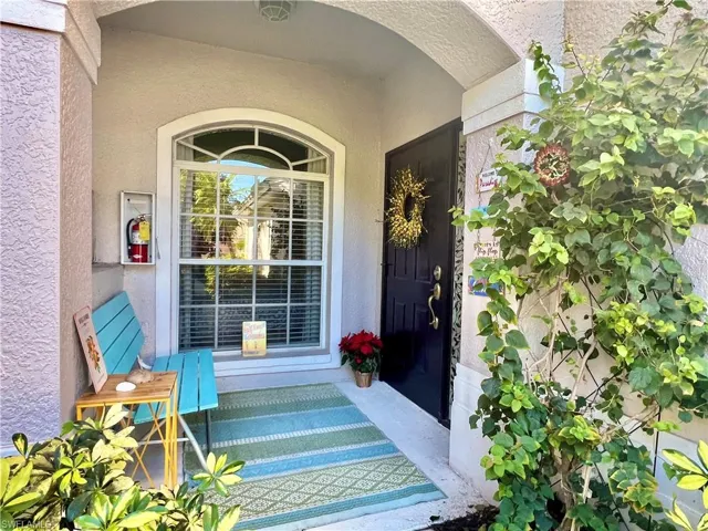 1945  Crestview  WAY, Naples, FL 34119