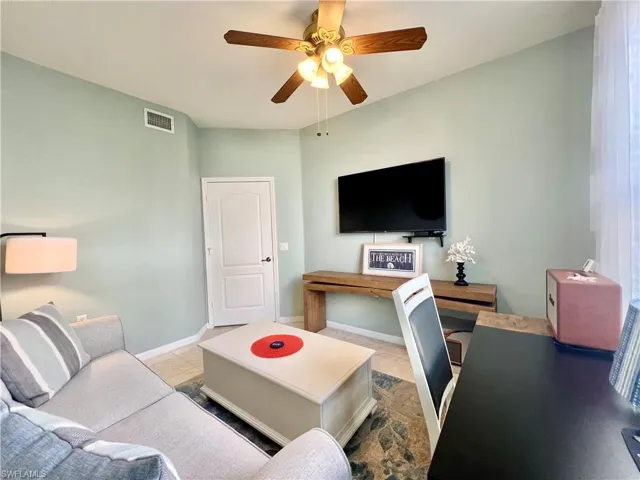 1945  Crestview  WAY, Naples, FL 34119