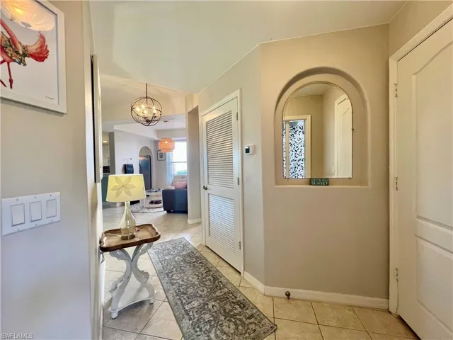 1945  Crestview  WAY, Naples, FL 34119