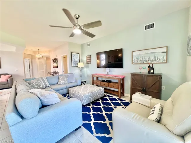 1945  Crestview  WAY, Naples, FL 34119
