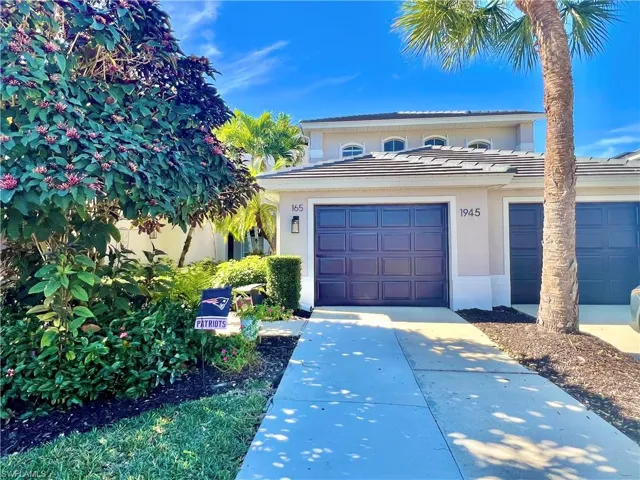 1945  Crestview  WAY, Naples, FL 34119