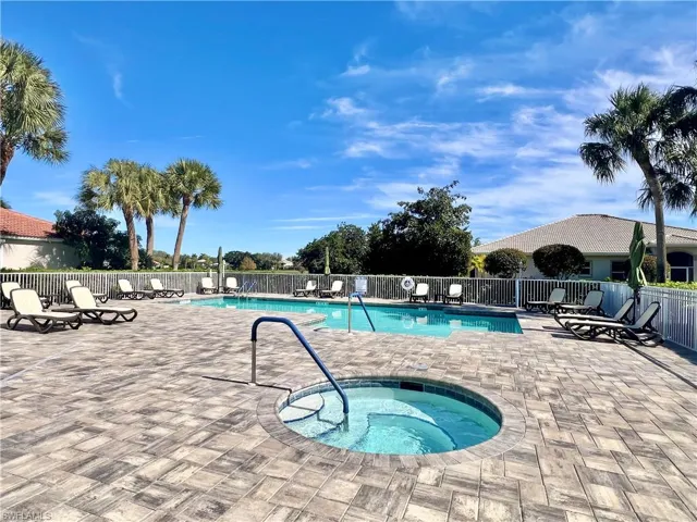 1945  Crestview  WAY, Naples, FL 34119