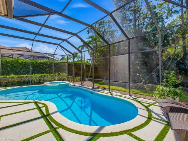 9833 Clear Lake Cir, Naples, Florida 34109
