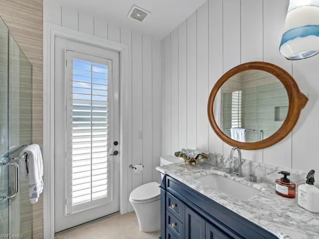 9833 Clear Lake Cir, Naples, Florida 34109