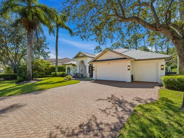9833 Clear Lake Cir, Naples, Florida 34109