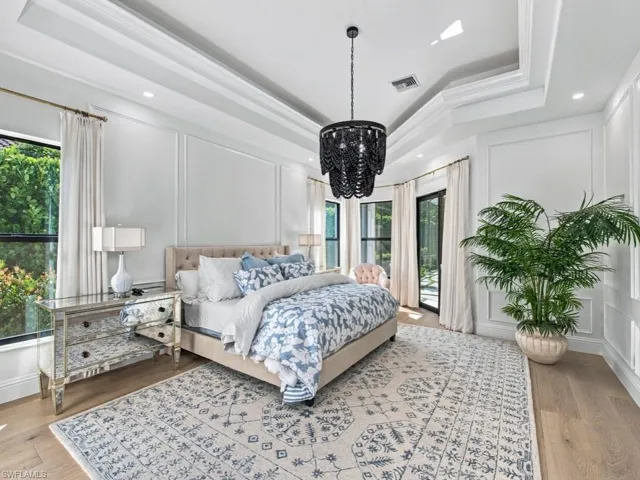 9833 Clear Lake Cir, Naples, Florida 34109