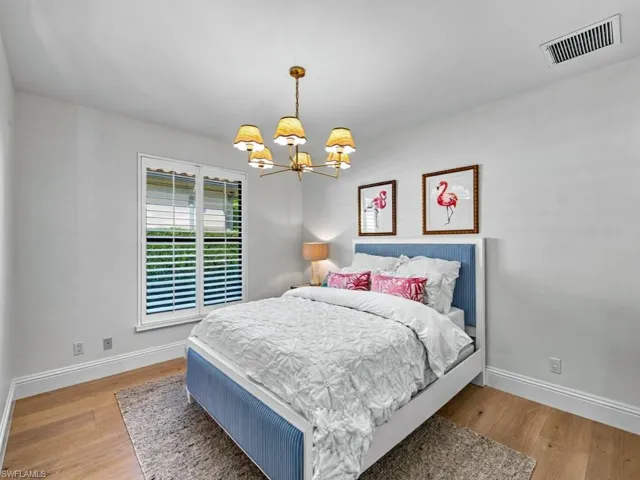 9833 Clear Lake Cir, Naples, Florida 34109