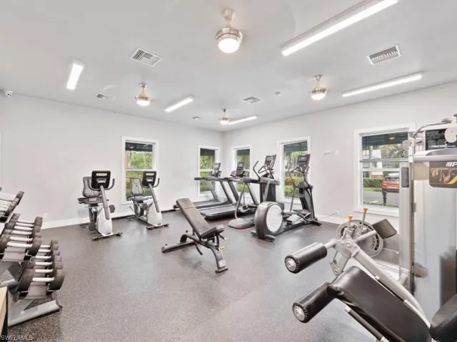 9833 Clear Lake Cir, Naples, Florida 34109