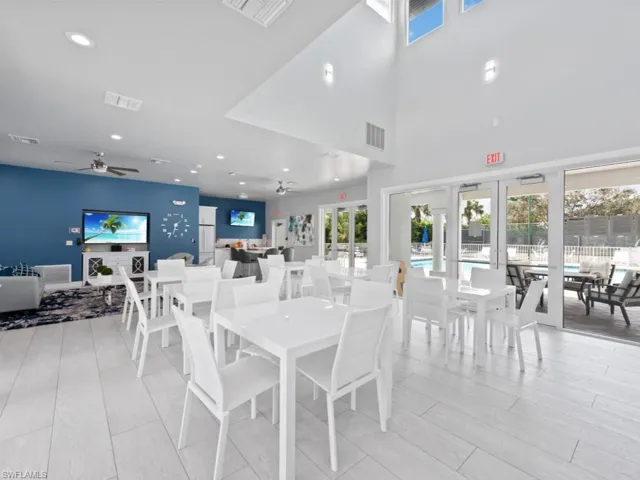 9833 Clear Lake Cir, Naples, Florida 34109