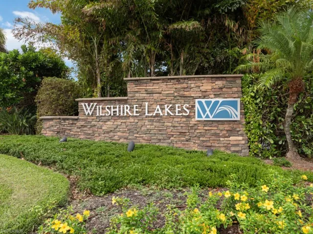 9833 Clear Lake Cir, Naples, Florida 34109